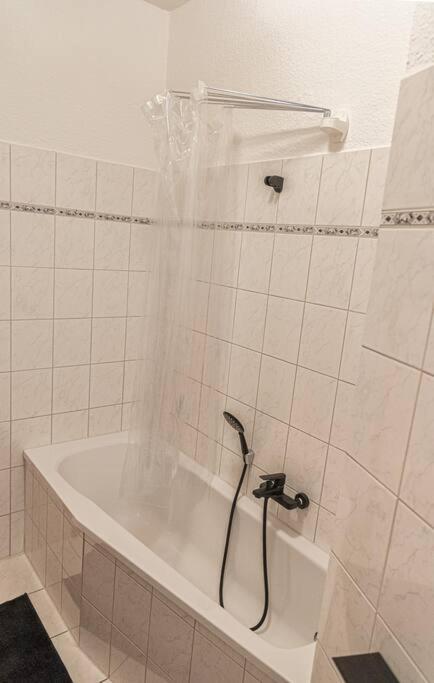 شقة Blue Chili 23 - Modern, Zentral, Mit Balkon ماغديبورغ المظهر الخارجي الصورة